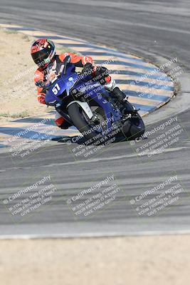 media/Nov-16-2025-Race Pace (Sun) [[8c5fa54630]]/Verified Riders/1-Turns 9 and 10 (925am)/